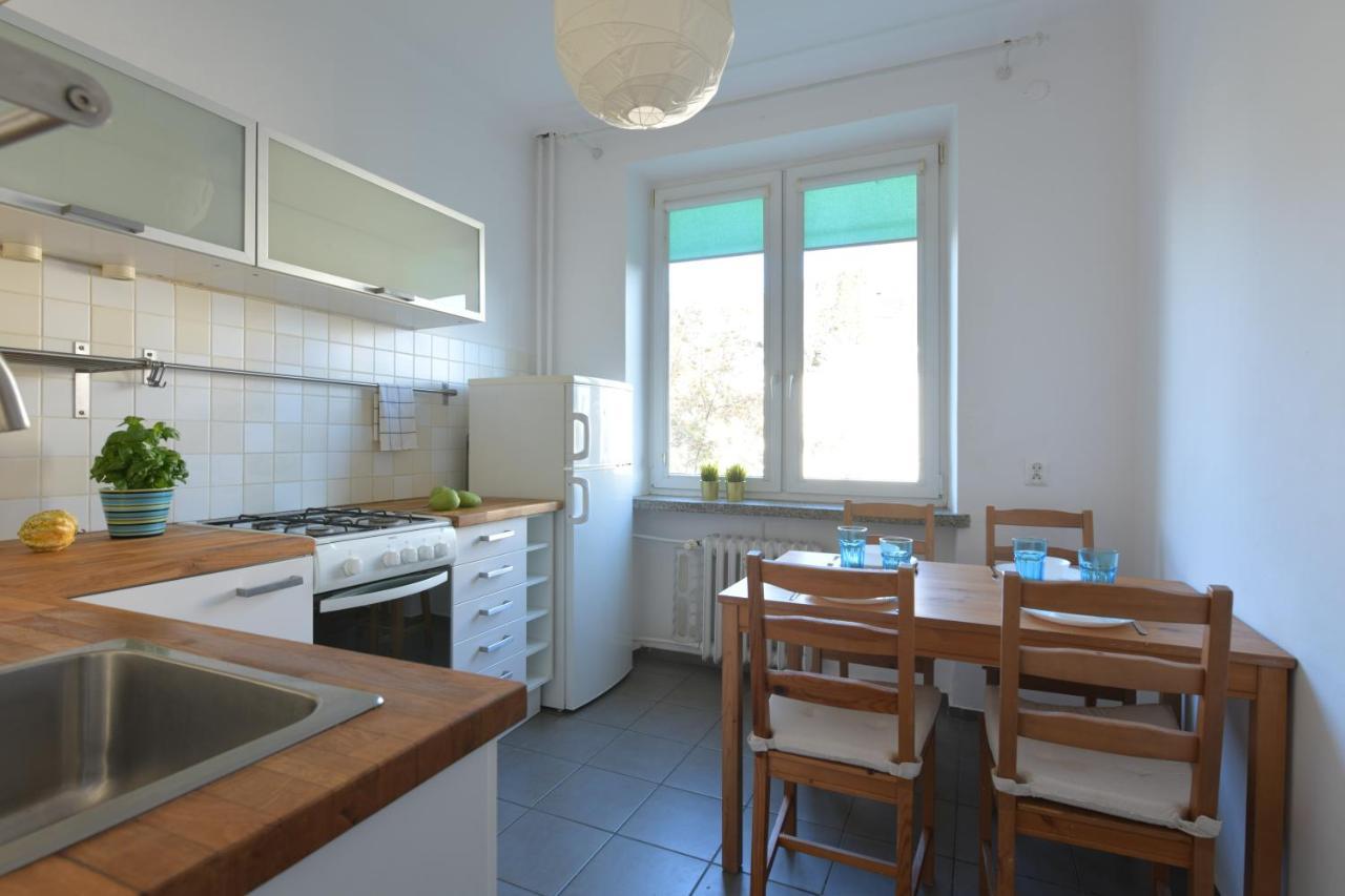 Wilcza 3 - Apartament Dla 4 Osob - 260M Do Ambasady Usa - Duzy Balkon Od Strony Dziedzinca - Wifi - Good Apartments Varşova Dış mekan fotoğraf